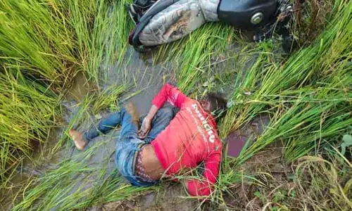 दो हादसों से पसरा मातम, युवक की सड़क दुर्घटना में मौत, बुजुर्ग महिला तालाब में डूबी दो हादसों से पसरा मातम, युवक की सड़क दुर्घटना में मौत, बुजुर्ग महिला तालाब में डूबी