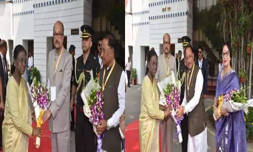 राष्ट्रपति द्रौपदी मुर्मु का लोकभवन में आत्मीय स्वागत राष्ट्रपति द्रौपदी मुर्मु का लोकभवन में आत्मीय स्वागत