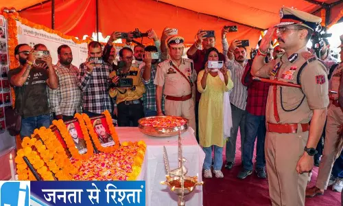 नशे के खिलाफ जंग तेज, जम्मू क्षेत्र में बढ़ाई जाएगी पुलिस की कार्रवाई नशे के खिलाफ जंग तेज, जम्मू क्षेत्र में बढ़ाई जाएगी पुलिस की कार्रवाई