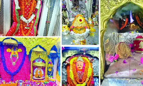 शक्तिपीठों में 4.03 करोड़ रुपए अर्पित, अश्विन नवरात्र मेले में मां के दरबार धन वर्षा शक्तिपीठों में 4.03 करोड़ रुपए अर्पित, अश्विन नवरात्र मेले में मां के दरबार धन वर्षा