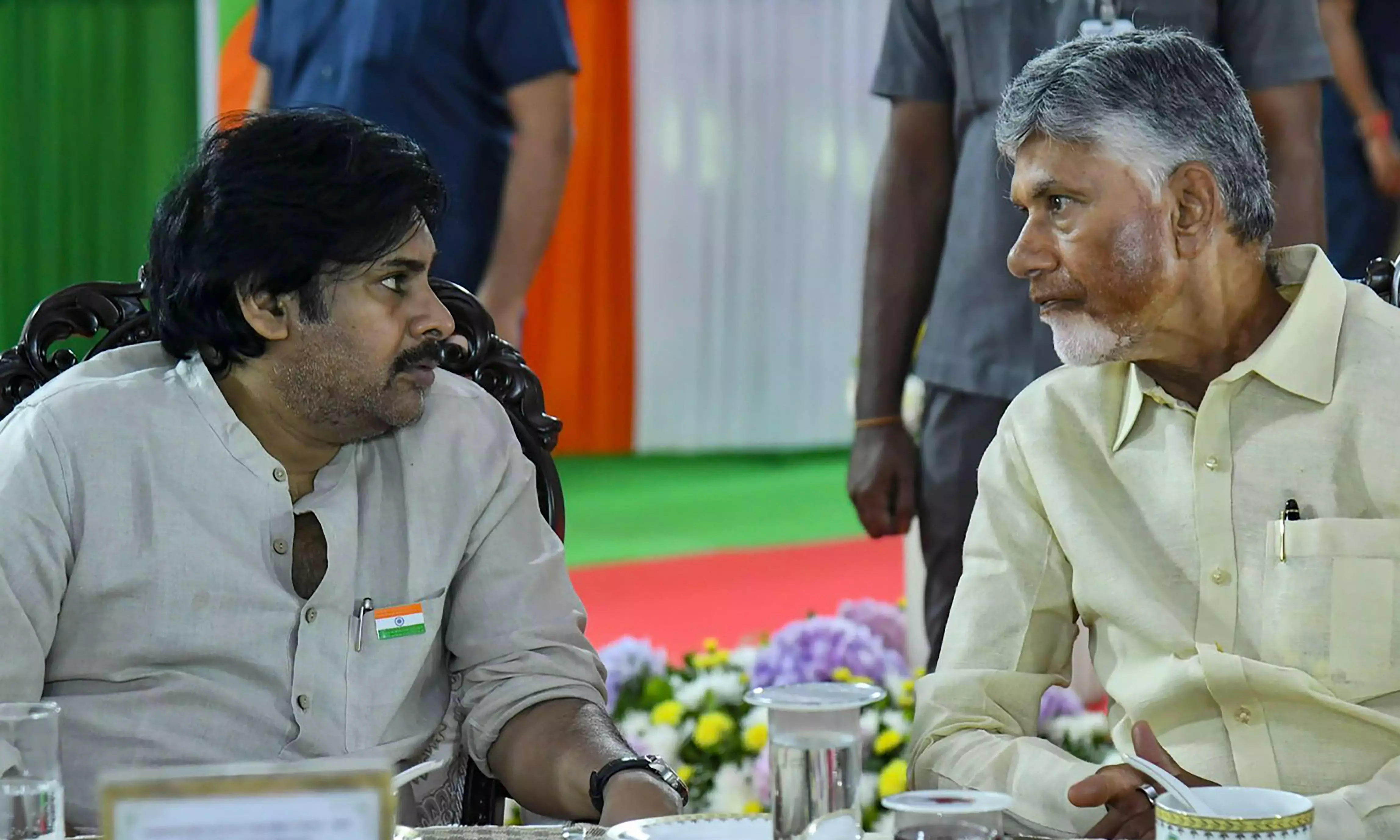 एनडीए ने YSRCP पर आंध्र स्थानीय निकाय चुनावों में बाधा डालने का आरोप लगाया एनडीए ने YSRCP पर आंध्र स्थानीय निकाय चुनावों में बाधा डालने का आरोप लगाया
