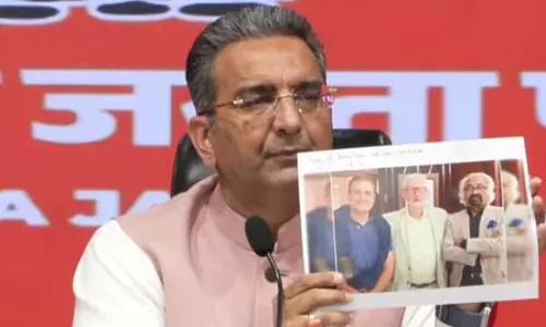 राहुल गांधी पर गौरव भाटिया ने लगाए गंभीर आरोप, विदेशी संगठनों से संबंधों पर उठाए सवाल राहुल गांधी पर गौरव भाटिया ने लगाए गंभीर आरोप, विदेशी संगठनों से संबंधों पर उठाए सवाल