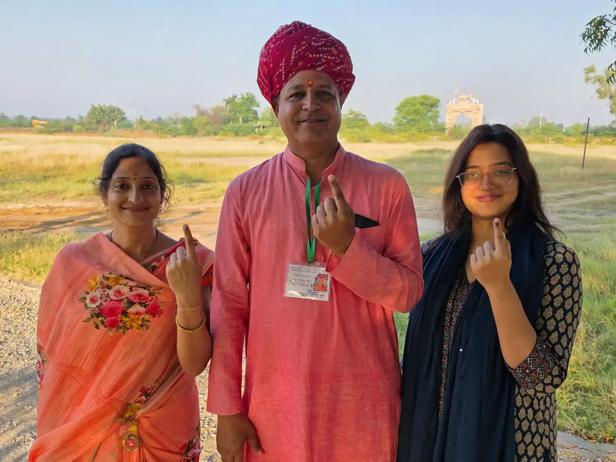 गांवों की सरकार के लिए मतदान, दोपहर तक 29.27 फीसदी वोटिंग दर्ज