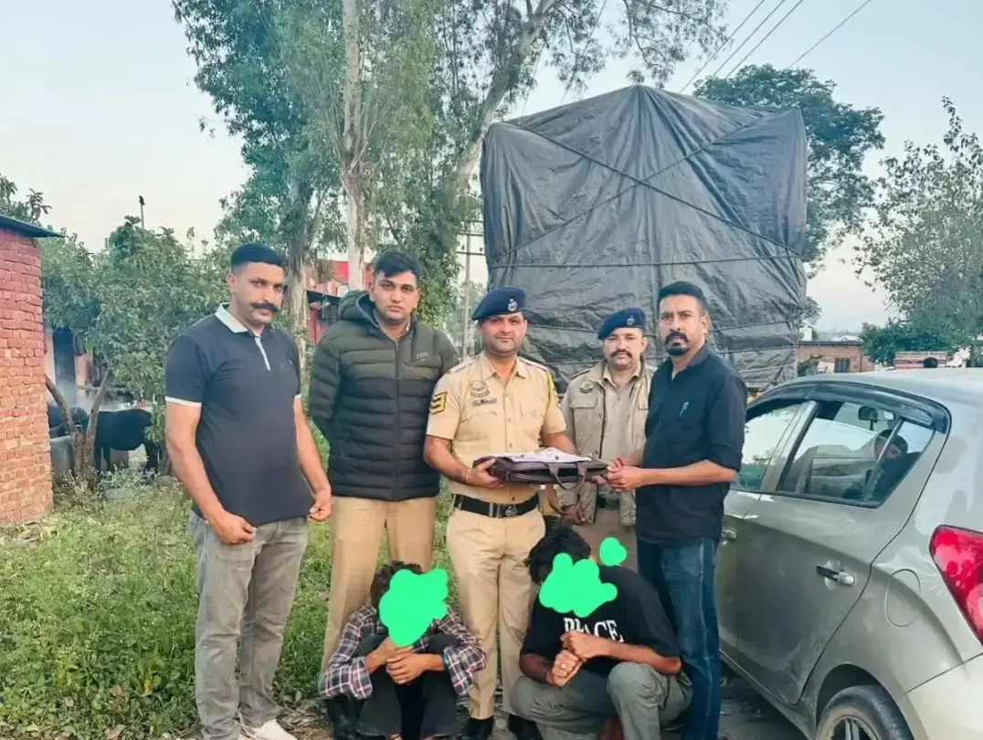चिट्टा तस्करी पर शिकंजा, मिश्रवाला से दो युवक गिरफ्तार
