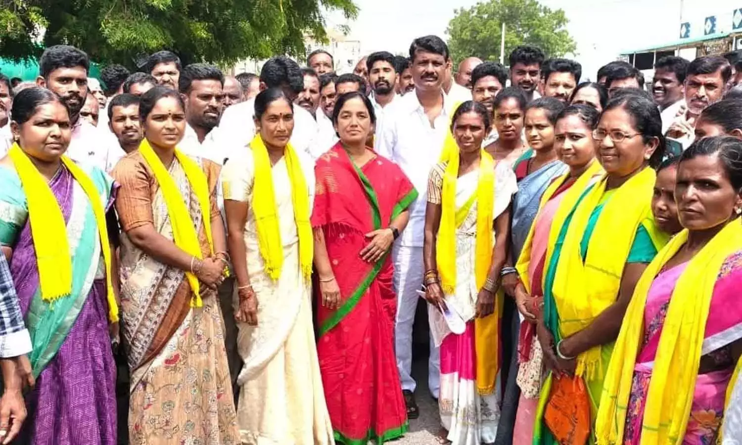 विधायक सुनीता एमपीटीसी, जेडपीटीसी नामांकन प्रक्रिया की देखरेख करती हैं