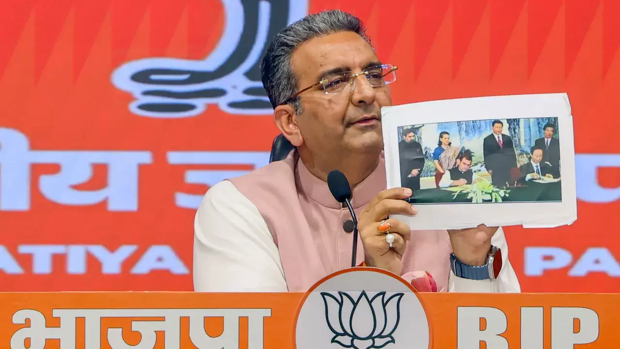 विदेश में देश का अपमान? बीजेपी ने राहुल गांधी को घेरा विदेश में देश का अपमान? बीजेपी ने राहुल गांधी को घेरा