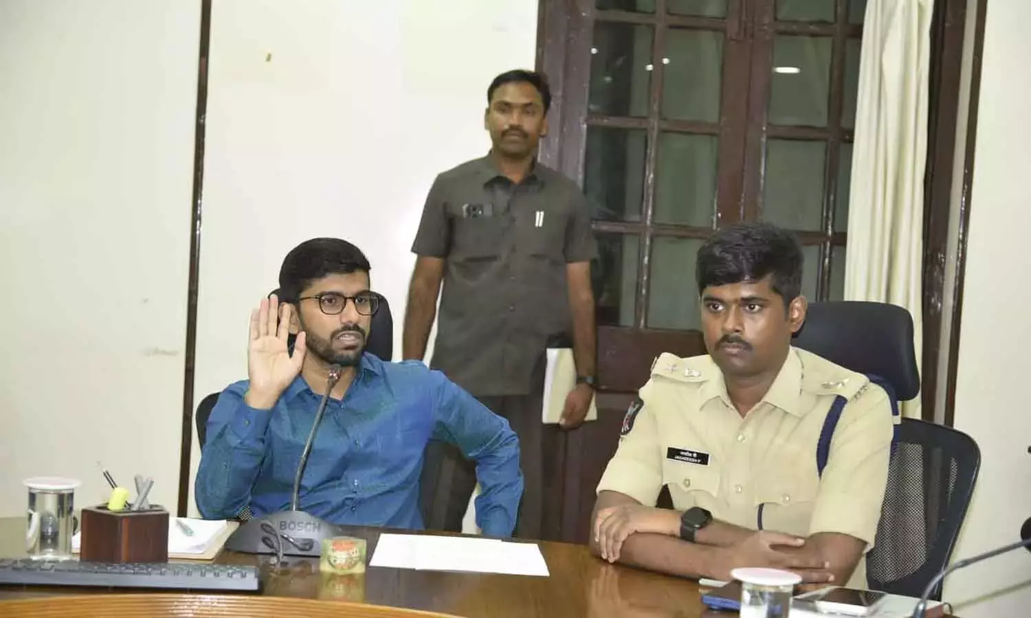 कलेक्टर, एसपी ने निकाय चुनाव सुरक्षा तैनाती पर रणनीति बैठक की