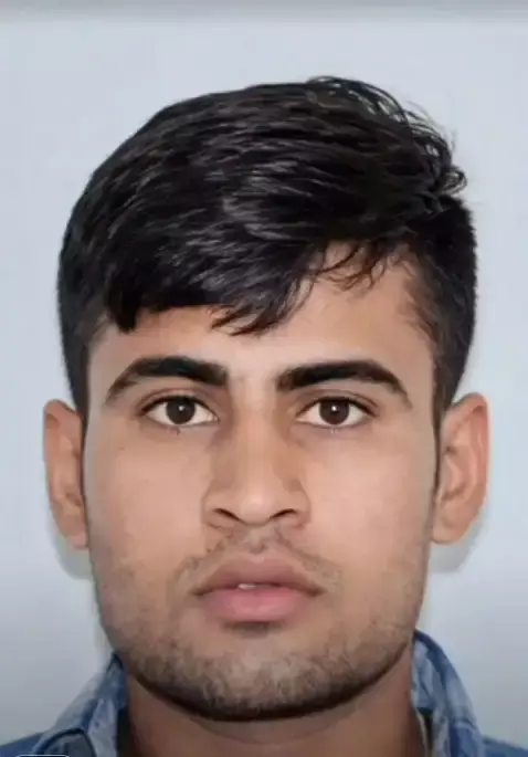 अमेरिका से गांव लौटा अजय का शव, अंतिम विदाई में रो पड़े परिजन अमेरिका से गांव लौटा अजय का शव, अंतिम विदाई में रो पड़े परिजन