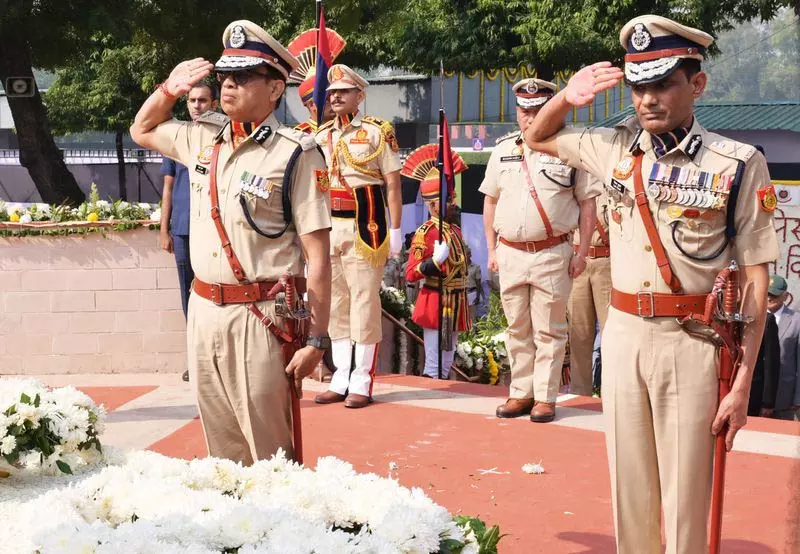 वीर पुलिस जवानों की स्मृति में श्रद्धांजलि कार्यक्रम आयोजित वीर पुलिस जवानों की स्मृति में श्रद्धांजलि कार्यक्रम आयोजित