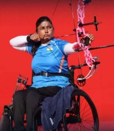 एशियन पैरा गेम्स: सुवर्णा ने डिस्कस थ्रो में गोल्ड और स्वाति ने आर्चरी में सिल्वर मेडल जीता एशियन पैरा गेम्स: सुवर्णा ने डिस्कस थ्रो में गोल्ड और स्वाति ने आर्चरी में सिल्वर मेडल जीता