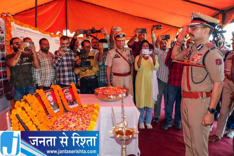 नशे के खिलाफ जंग तेज, जम्मू क्षेत्र में बढ़ाई जाएगी पुलिस की कार्रवाई नशे के खिलाफ जंग तेज, जम्मू क्षेत्र में बढ़ाई जाएगी पुलिस की कार्रवाई