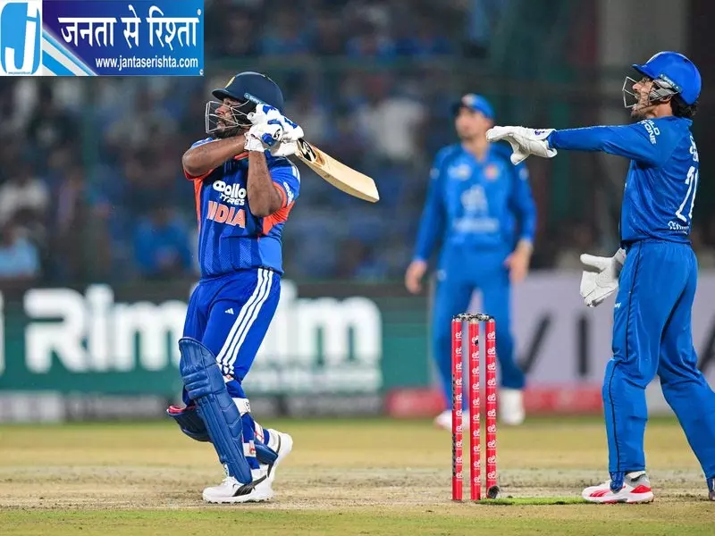 IND vs NZ: भारत की तूफानी बल्लेबाजी, पांच ओवर में ठोके 82 रन IND vs NZ: भारत की तूफानी बल्लेबाजी, पांच ओवर में ठोके 82 रन