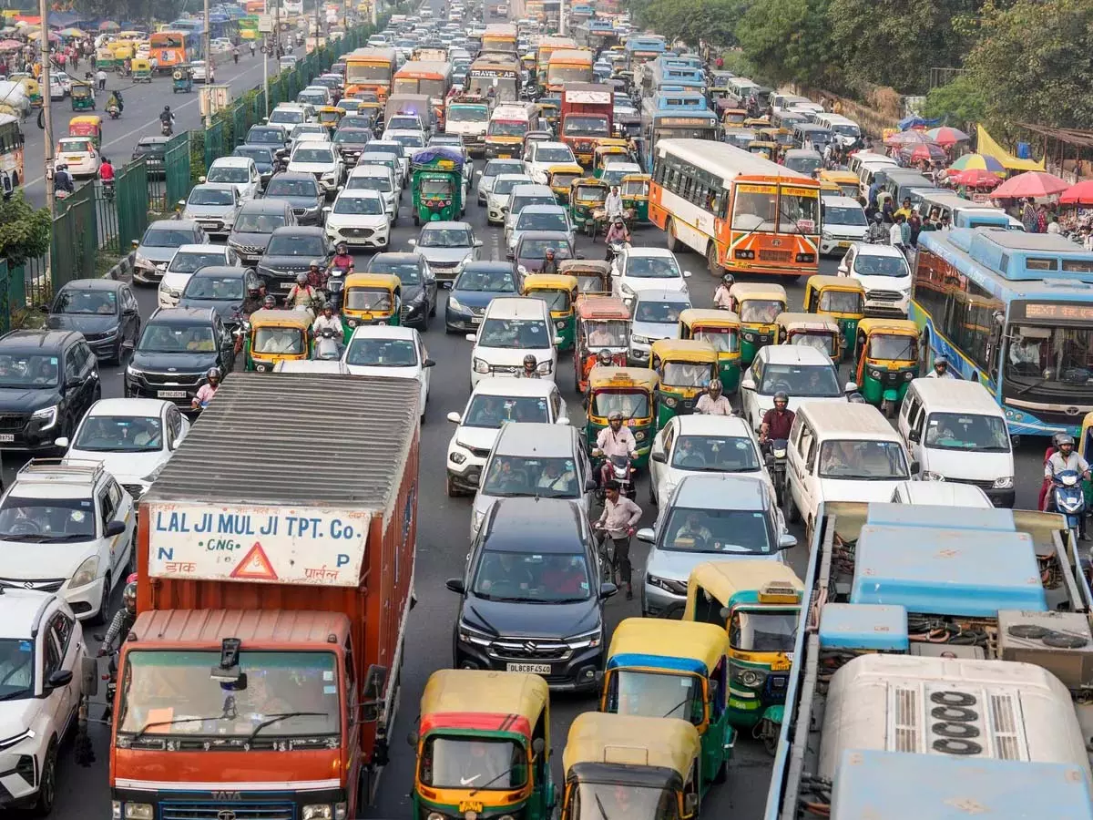 1 नवंबर से दिल्ली में बाहरी गाड़ियों की एंट्री पर नए नियम 1 नवंबर से दिल्ली में बाहरी गाड़ियों की एंट्री पर नए नियम