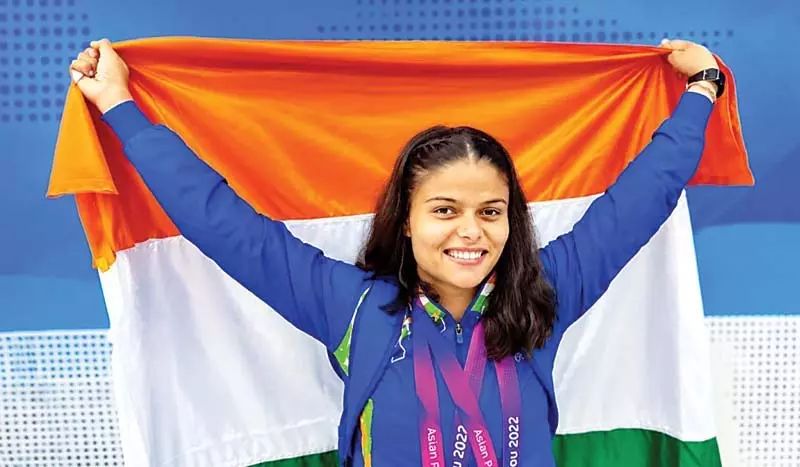 सिमरन शर्मा ने 200 मीटर के बाद 100 मीटर दौड़ में भी लहराया तिरंगा सिमरन शर्मा ने 200 मीटर के बाद 100 मीटर दौड़ में भी लहराया तिरंगा