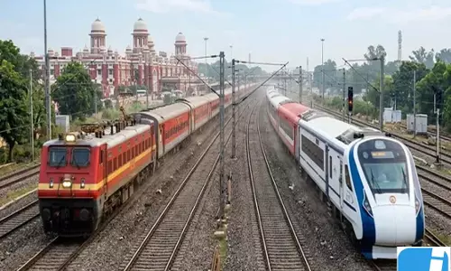 दो ट्रेनों को जोड़ने की योजना, मंजूरी से पहले होगी सुरक्षा की परख दो ट्रेनों को जोड़ने की योजना, मंजूरी से पहले होगी सुरक्षा की परख