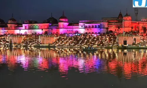 अयोध्या में दीपोत्सव की भव्य तैयारी शुरू अयोध्या में दीपोत्सव की भव्य तैयारी शुरू