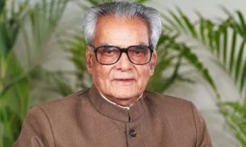 पूर्व उपराष्ट्रपति भैरोंसिंह शेखावत की जयंती पर गडकरी और सीएम भजनलाल शर्मा समेत कई नेताओं ने दी श्रद्धांजलि पूर्व उपराष्ट्रपति भैरोंसिंह शेखावत की जयंती पर गडकरी और सीएम भजनलाल शर्मा समेत कई नेताओं ने दी श्रद्धांजलि