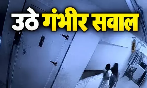 10 साल की बच्ची पर 2 साल की मासूम को छठी मंजिल से धक्का देने का शक, आखिर बच्चे क्यों हो रहे आक्रामक?