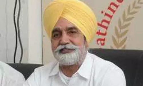 सिकंदर सिंह मलूका के खिलाफ आप कार्यकर्ताओं का विरोध प्रदर्शन