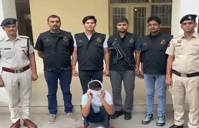 गांजा तस्करी के आरोप में रेवाड़ी से एक गिरफ्तार गांजा तस्करी के आरोप में रेवाड़ी से एक गिरफ्तार
