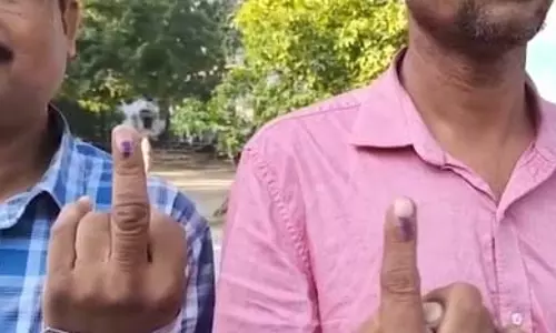 यूपी, बिहार, कर्नाटक और महाराष्ट्र में विधान परिषद की 28 सीटों के लिए मतदान जारी यूपी, बिहार, कर्नाटक और महाराष्ट्र में विधान परिषद की 28 सीटों के लिए मतदान जारी