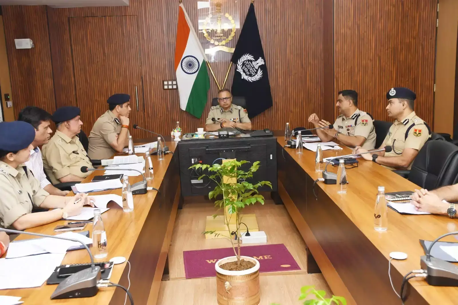 पुलिसकर्मियों के कल्याण के लिए सहायता राशि बढ़ाने की तैयारी पुलिसकर्मियों के कल्याण के लिए सहायता राशि बढ़ाने की तैयारी