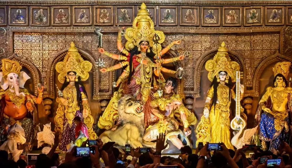 Andhra: दुर्गा जुलूस के दौरान आतिशबाजी की घटना में चार बच्चे घायल हो गए Andhra: दुर्गा जुलूस के दौरान आतिशबाजी की घटना में चार बच्चे घायल हो गए