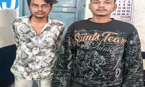 सुबह 4 बजे रूआबांधा कॉलोनी में दुर्ग पुलिस की दबिश, 2 वारंटी पकड़े गए