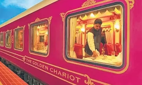 24 अक्टूबर से फिर पटरी पर दौड़ेगी शाही ट्रेन गोल्डन चैरियट, पहली यात्रा की 100% बुकिंग 24 अक्टूबर से फिर पटरी पर दौड़ेगी शाही ट्रेन गोल्डन चैरियट, पहली यात्रा की 100% बुकिंग