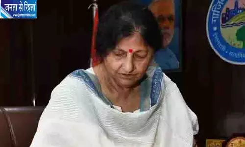गाजियाबाद की मेयर का मोबाइल हैक, लोगों को किया अलर्ट