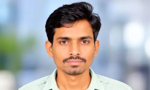 करंट की चपेट में आने से छीन गया परिवार का इकलौता सहार, पीछे छूटी पत्नी और मासूम बेटी करंट की चपेट में आने से छीन गया परिवार का इकलौता सहार, पीछे छूटी पत्नी और मासूम बेटी
