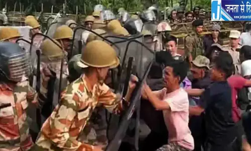 अरुणाचल में पावर प्रोजेक्ट के विरोध में हंगामा, 4 महिलाएं घायल अरुणाचल में पावर प्रोजेक्ट के विरोध में हंगामा, 4 महिलाएं घायल