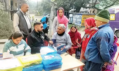 हिमाचल के दूरदराज क्षेत्रों में पहुंच रहीं मोबाइल मेडिकल यूनिट हिमाचल के दूरदराज क्षेत्रों में पहुंच रहीं मोबाइल मेडिकल यूनिट