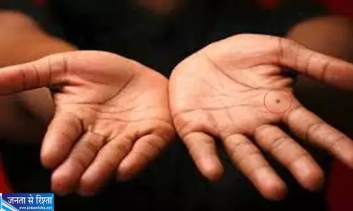 संघर्ष के बाद सफलता का संकेत देती है हथेली की ये रेखा संघर्ष के बाद सफलता का संकेत देती है हथेली की ये रेखा