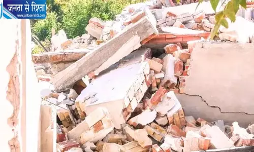 ठाणे में बड़ा हादसा, चाल की बालकनी और दीवार भरभराकर गिरी, 50 वर्षीय व्यक्ति घायल