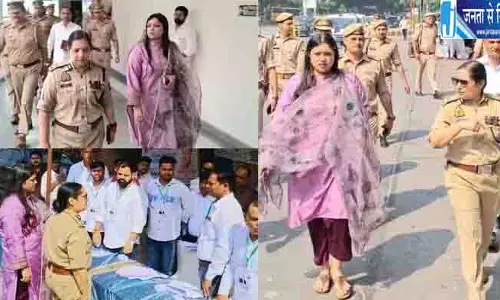 MLC मतदान के बीच मेधा रूपम और लक्ष्मी सिंह का दौरा MLC मतदान के बीच मेधा रूपम और लक्ष्मी सिंह का दौरा