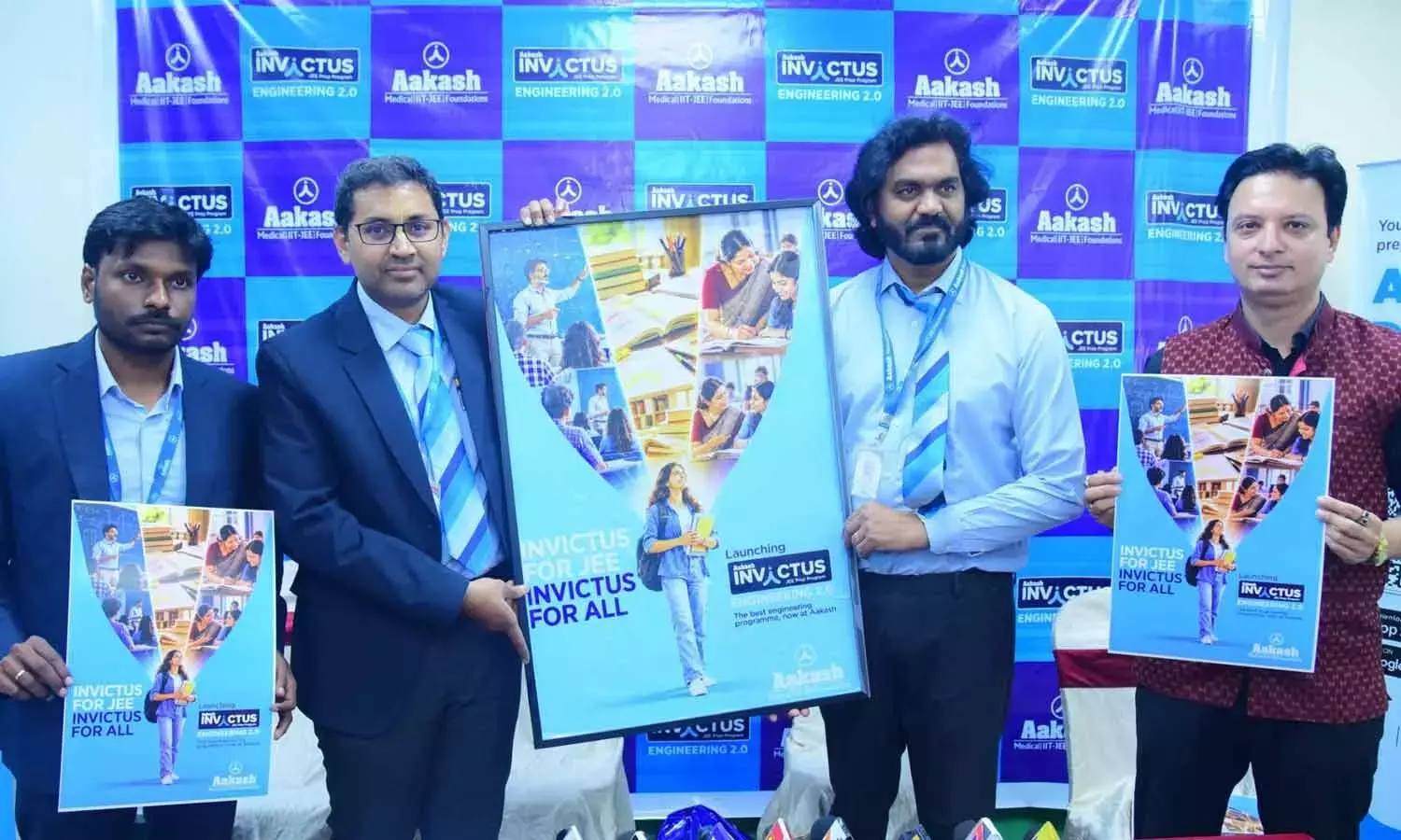 आकाश इनविक्टस - इंजीनियरिंग 2.0 लॉन्च किया गया आकाश इनविक्टस - इंजीनियरिंग 2.0 लॉन्च किया गया