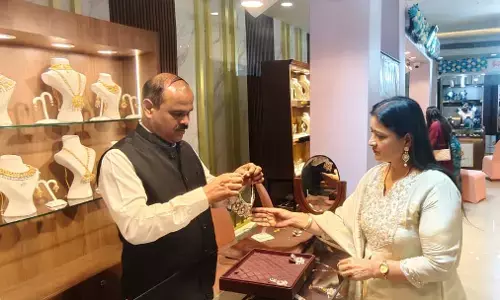 नागपुर वाले करण कोठारी ज्वेलर्स की रायपुर में तीसरी बार भव्य ज्वेलरी एग्ज़िबिशन नागपुर वाले करण कोठारी ज्वेलर्स की रायपुर में तीसरी बार भव्य ज्वेलरी एग्ज़िबिशन