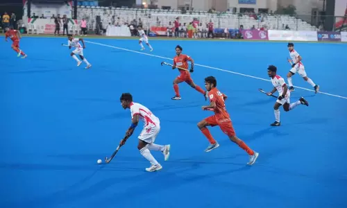 छत्तीसगढ़ हॉकी लीग का दूसरा दिन: मैनपाट टाइटन्स और बैलाडिला बुल्स के बीच मुकाबला 3-3 से ड्रॉ छत्तीसगढ़ हॉकी लीग का दूसरा दिन: मैनपाट टाइटन्स और बैलाडिला बुल्स के बीच मुकाबला 3-3 से ड्रॉ