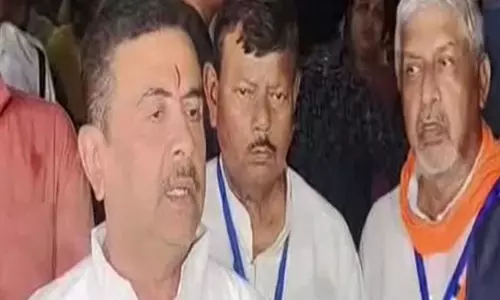 भगदड़ में शुभम की मौत, परिजनों से मिलने पहुंचे सुवेंदु अधिकारी