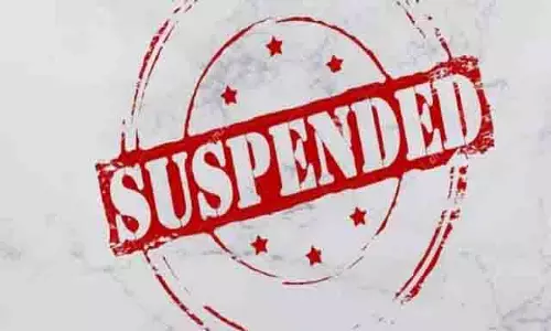 छात्रा से छेड़छाड़ के आरोप पर बवाल, शिक्षक सस्पेंड