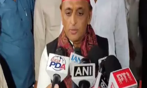 बेरोजगारी पर अखिलेश यादव का CM योगी पर तीखा हमला
