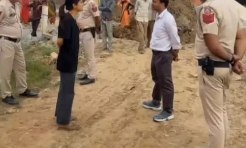 गौशाला तोड़ने पर विवाद, पशु अधिकार कार्यकर्ता ने AAP नेताओं पर लगाए रिश्वत मांगने के आरोप