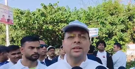 सीएम धामी ने नशा मुक्त उत्तराखंड वॉकथॉन को दिखाई हरी झंडी, स्वस्थ और शक्तिशाली राज्य के निर्माण का लिया संकल्प सीएम धामी ने नशा मुक्त उत्तराखंड वॉकथॉन को दिखाई हरी झंडी, स्वस्थ और शक्तिशाली राज्य के निर्माण का लिया संकल्प