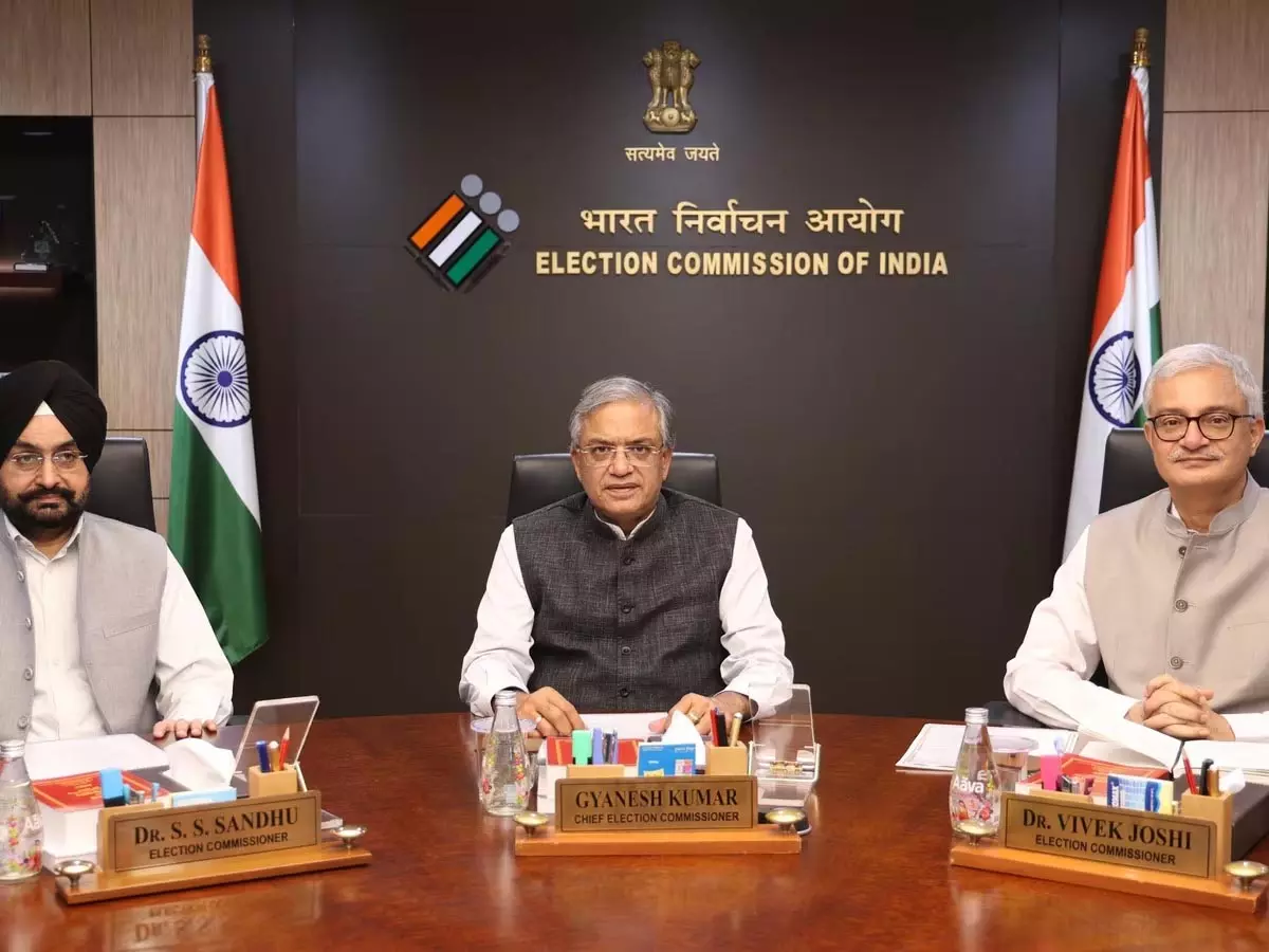 मुख्य चुनाव आयुक्त पर ओम बिरला का बड़ा बयान मुख्य चुनाव आयुक्त पर ओम बिरला का बड़ा बयान