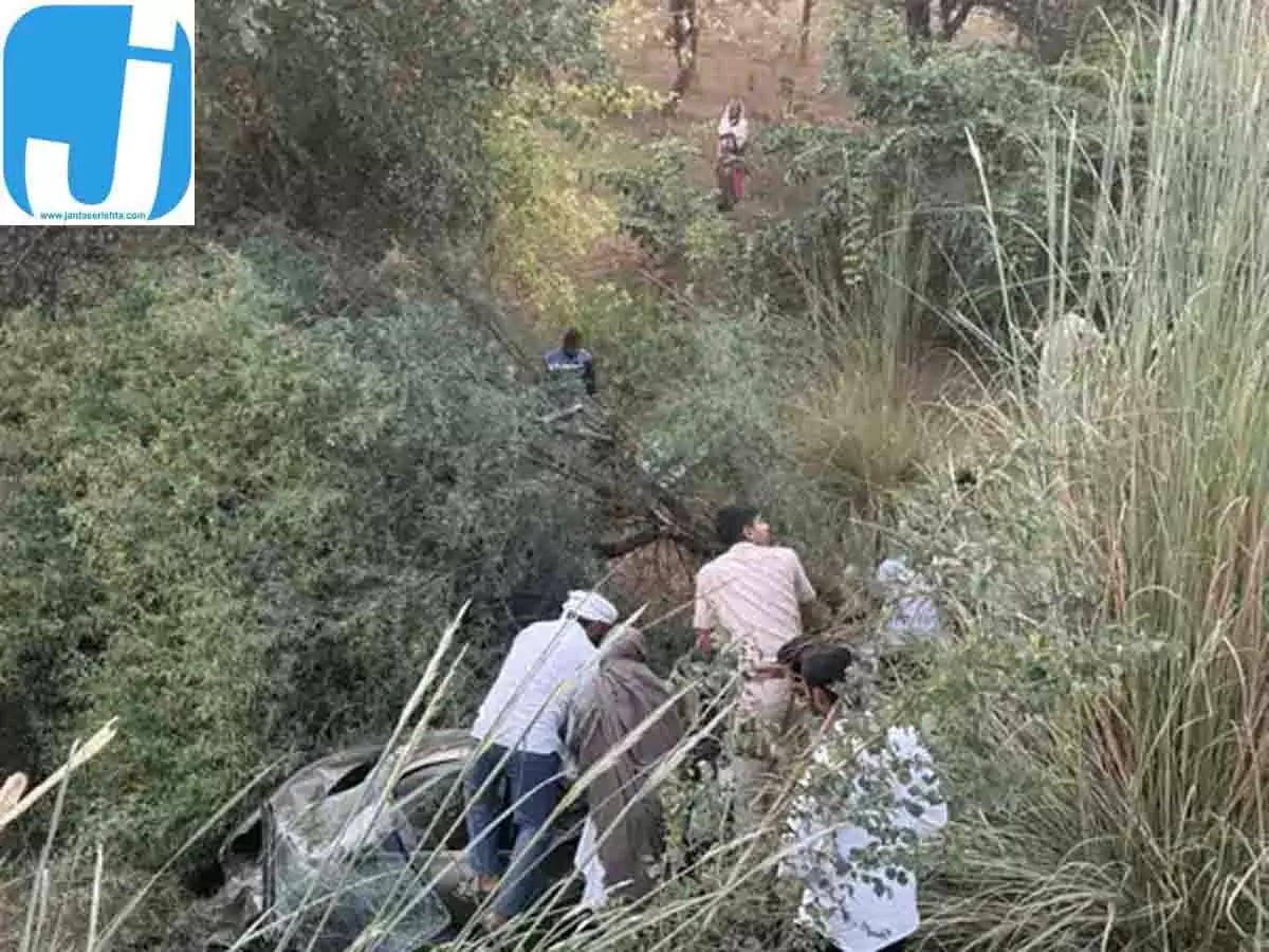 खाटूश्यामजी के दर्शन कर लौट रहे 4 फोटोग्राफर दोस्तों की मौत, 2 गंभीर खाटूश्यामजी के दर्शन कर लौट रहे 4 फोटोग्राफर दोस्तों की मौत, 2 गंभीर