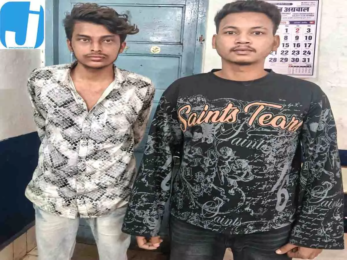 सुबह 4 बजे रूआबांधा कॉलोनी में दुर्ग पुलिस की दबिश, 2 वारंटी पकड़े गए सुबह 4 बजे रूआबांधा कॉलोनी में दुर्ग पुलिस की दबिश, 2 वारंटी पकड़े गए