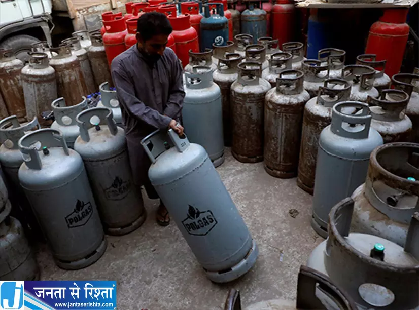 पाकिस्तान में गैस संकट गहराया, सिलेंडर 10 हजार के पार पाकिस्तान में गैस संकट गहराया, सिलेंडर 10 हजार के पार