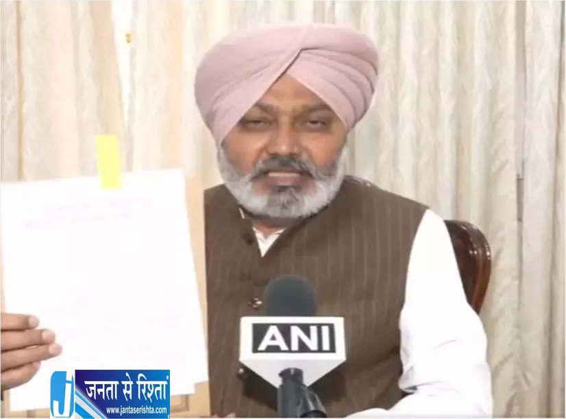 SIR पर सियासी बवाल चुनाव आयोग पर गंभीर आरोप SIR पर सियासी बवाल चुनाव आयोग पर गंभीर आरोप
