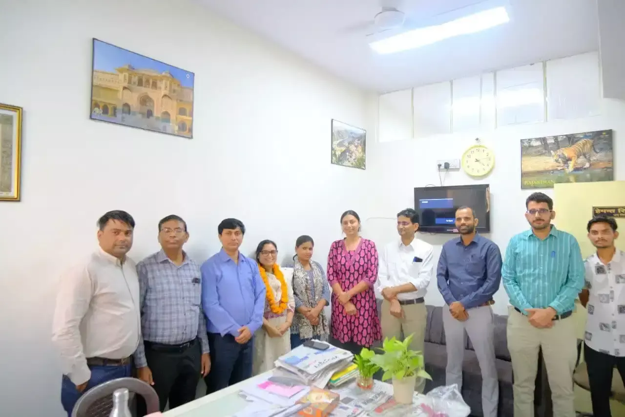 एपीआरओ से पीआरओ बनीं चारू मीणा, संभाली नई जिम्मेदारी